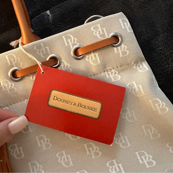 NWT Dooney and Bourke logo tote satchel bag, leather accents - Picture 3 of 13